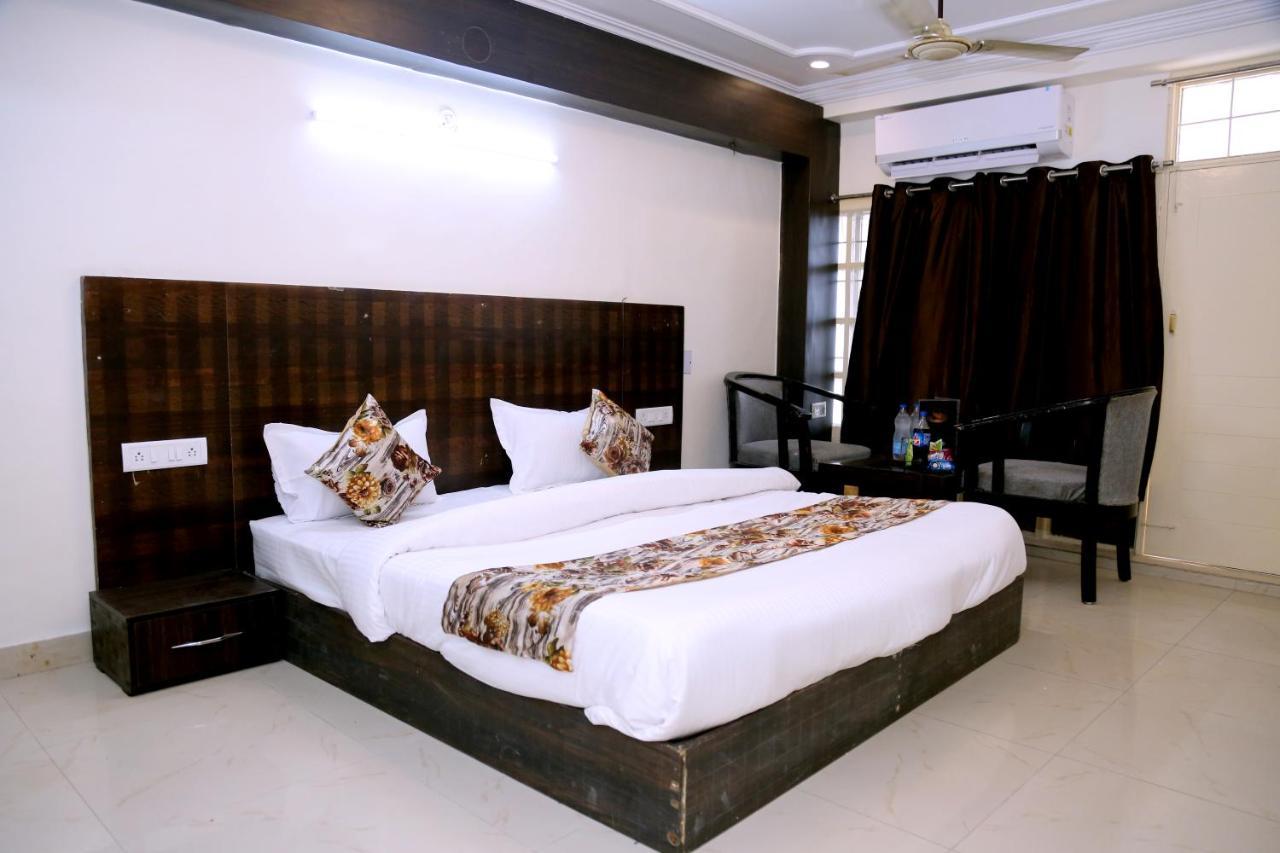 Happy Mark Suites Rooms Lucknow Exterior photo